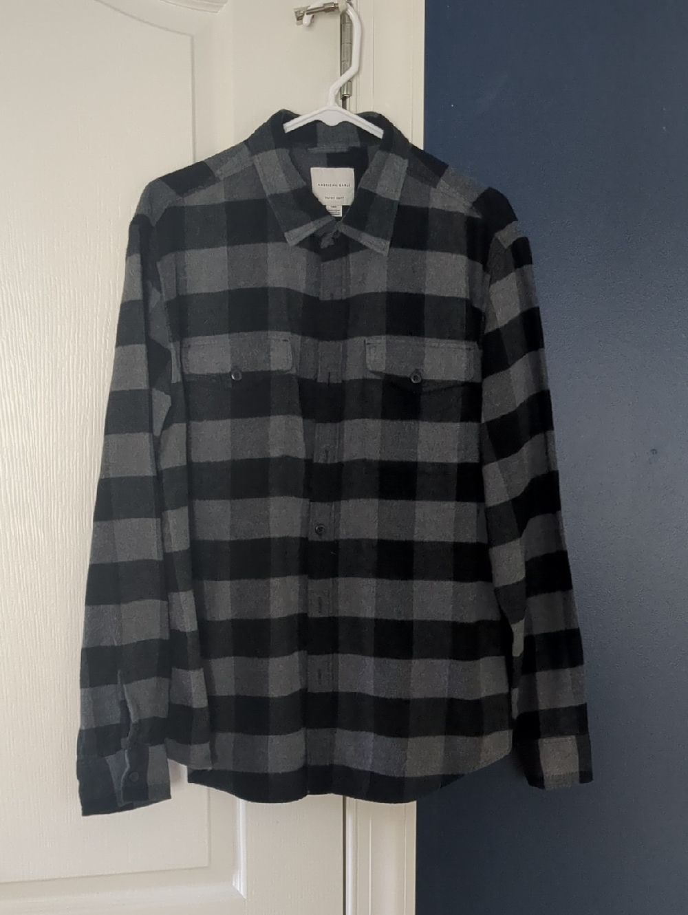 American Eagle Outfitters Black & Gray Buffalo Check Button-Down Shirt